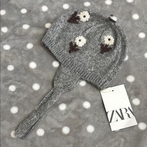Zara Kids EMBROIDERED FLOWER KNIT BONNET